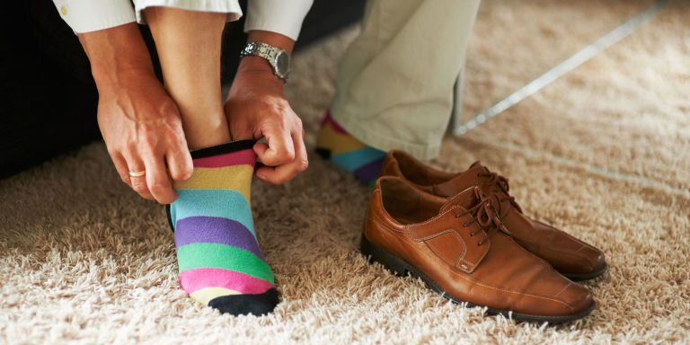 نتيجة بحث الصور عن Wearing Sneakers without Your Socks